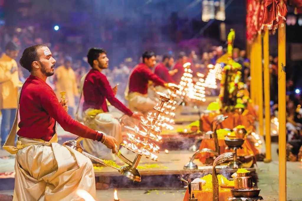 Featured image for Dev Deepawali Night in Varanasi: Ghats, Diyas, Aarti, Fireworks, and the Boat